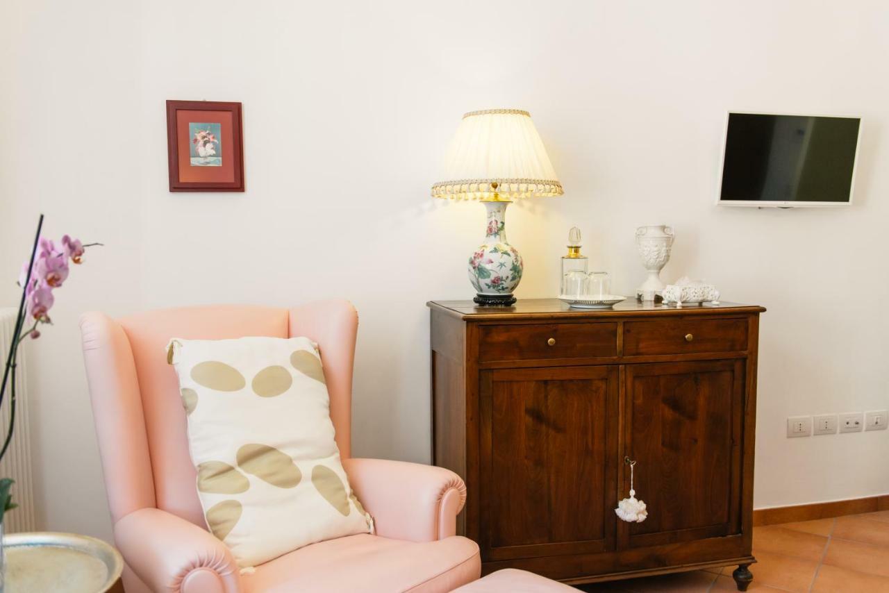 Hotel Bb Porta Augustea - Fano Zewnętrze zdjęcie